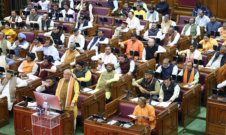 UP Budget: किसानों का सम्मान, योगी सरकार की पहचान