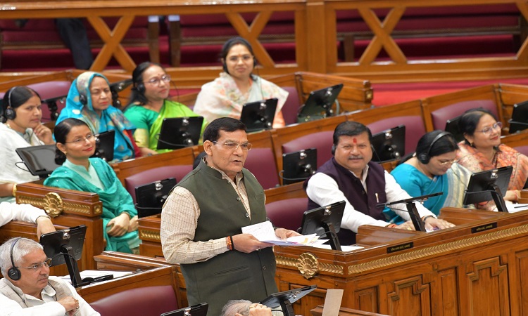 विपक्ष को प्रयागराज महाकुंभ की सफाई व्यवस्था नजर नहीं आई जबकि पूरी दुनिया ने सफाई, स्वच्छता की प्रशंसा की: एके शर्मा