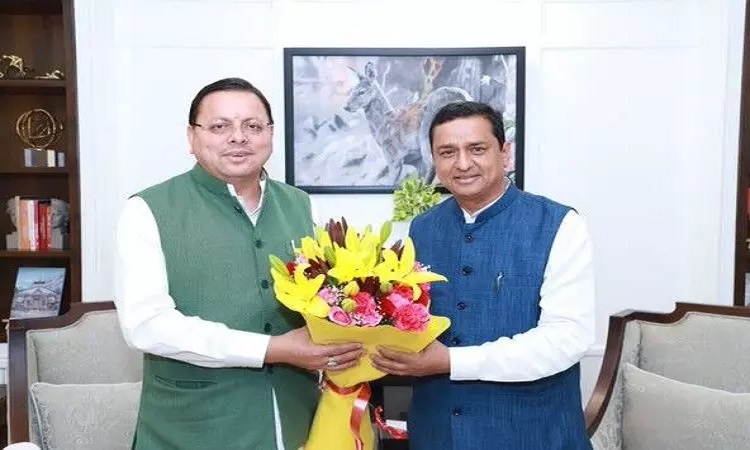 अनिल बलूनी ने उत्तराखंड भवन में उत्तराखंड के CM धामी से की मुलाकात