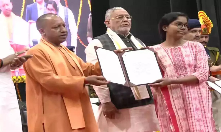 सीएम योगी के मिशन रोजगार का धरातल पर दिख रहा असर