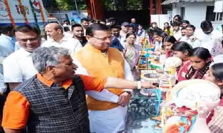 CM Dhami ने छात्रों के लिए नौ मोबाइल साइंस लैब का किया उद्घाटन