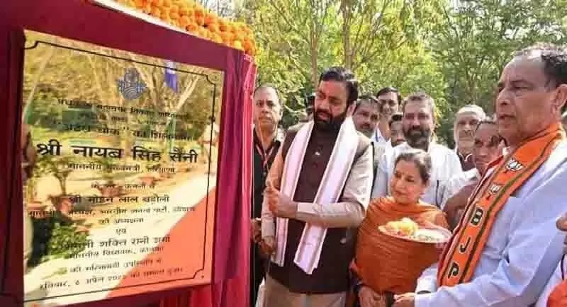 सीएम सैनी ने पंचकूला के सेक्टर 1 में अटल चौक, अटल पार्क की आधारशिला रखी
