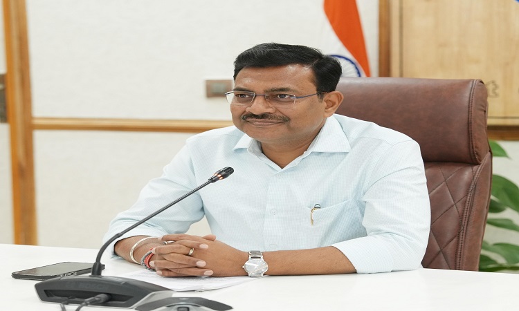मुख्य सचिव ने ई-ऑफिस लागू करने में जनपद पौड़ी के प्रदर्शन की सराहना की