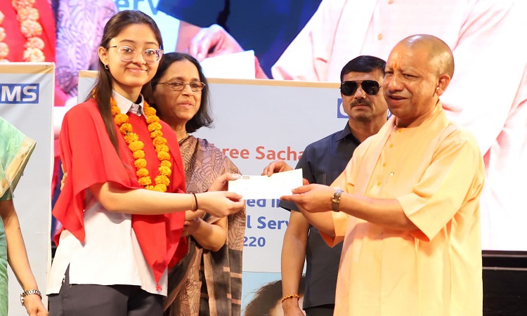 जब युवाओं के भीतर राष्ट्र के प्रति श्रद्धा का अभाव होता है, तब देशविरोधी विचार पनपते हैंः सीएम योगी