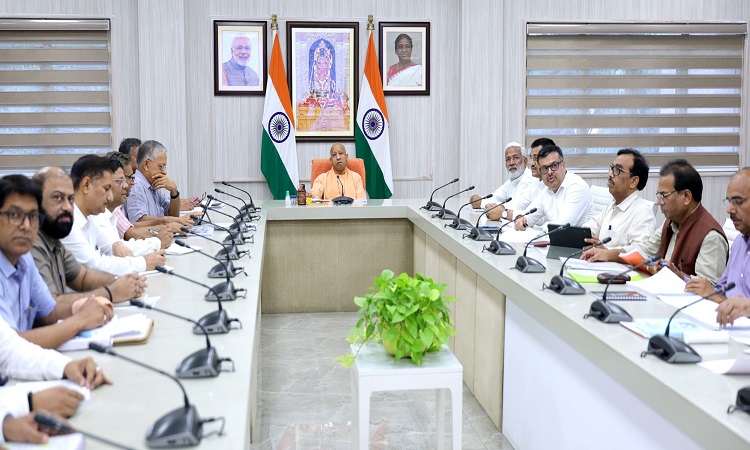 बाढ़ बचाव के सारे कार्यक्रम 15 जून तक पूर्ण कराएं: मुख्यमंत्री योगी आदित्यनाथ