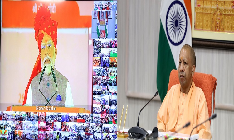 गति एवं गौरव के प्रतीक हैं अमृत स्टेशन : योगी आदित्यनाथ