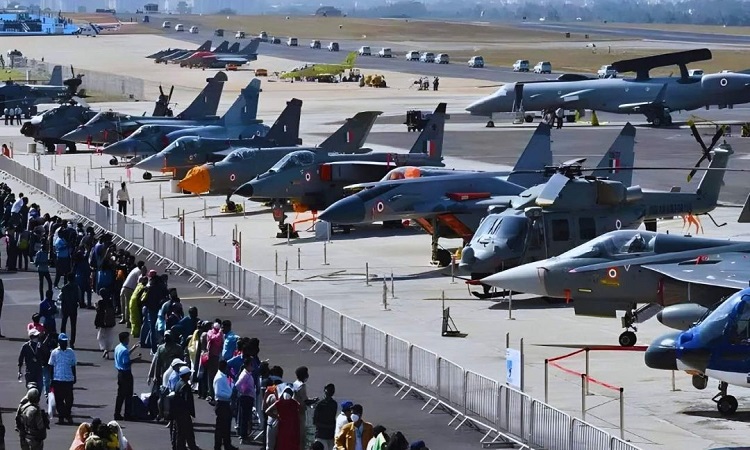 यूपी में एयरोस्पेस और डिफेन्स निवेश को लगेंगे पंख