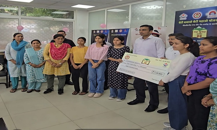 असहाय बालिकाओं की विषम जीवन रूपी डगर में शिक्षा की शीतल छांव बना डीएम का प्रोजेक्ट ‘‘नंदा-सुनंदा’’