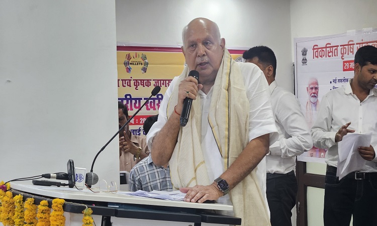 ‘सरकार की योजनाओं का लाभ उठाकर खेती को लाभकारी बनाएं किसान’