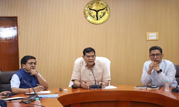 विद्युत दुर्घटनाओं को रोकने के लिए पोल, स्टेवायर एवं ट्रांसफार्मर में उतर रहे करंट का करे समुचित प्रबंध