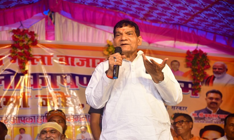 एके शर्मा ने गोला नगर पंचायत में 11 करोड़ की विकास कार्यों का किया लोकार्पण और शिलान्यास