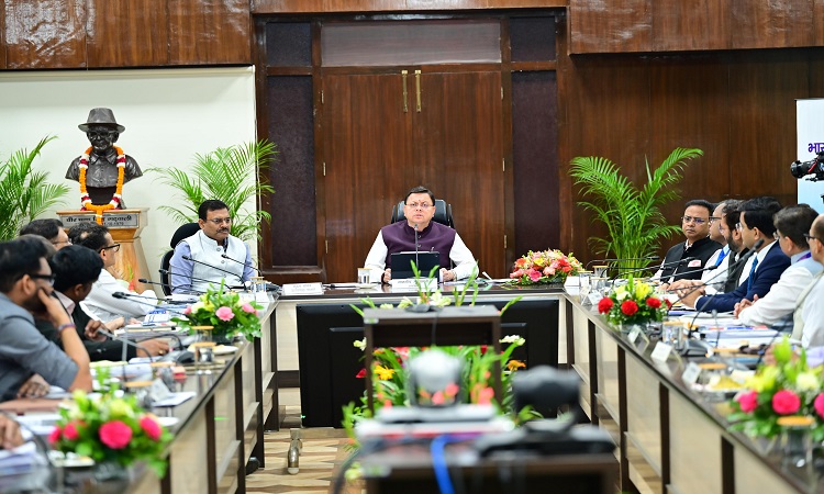 ऋण प्रक्रियाओं और बीमा क्लेम में सरलीकरण हो, ऋण जमा अनुपात बढ़ाने पर दिया जाए विशेष जोर- मुख्यमंत्री