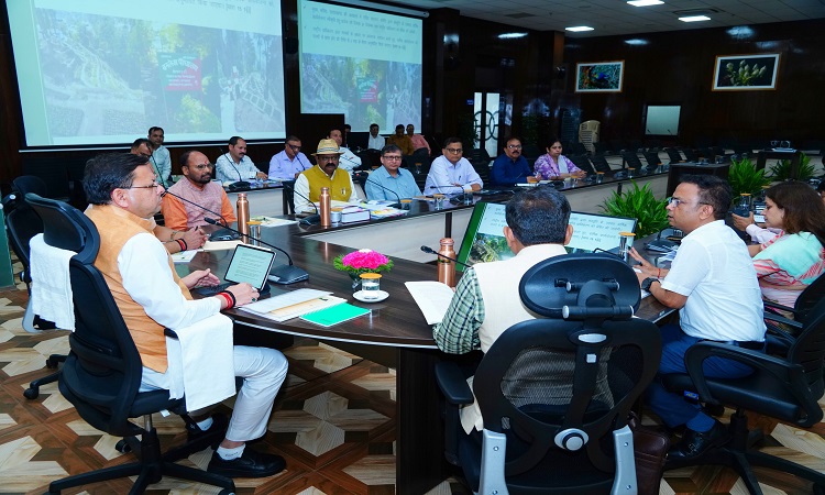 वनाग्नि रोकथाम के लिए आधुनिक तकनीक और सामुदायिक भागीदारी के जरिए बनाएं व्यापक रणनीति: धामी