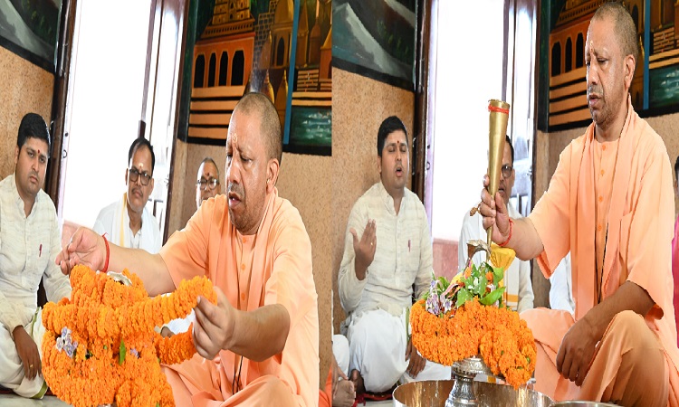 सावन के पहले दिन सीएम योगी ने किया रुद्राभिषेक