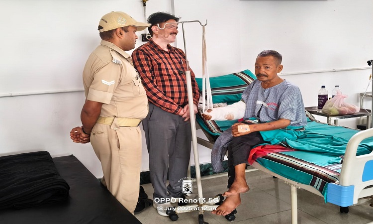 दून अस्पताल से लाइलाज रेफर हुए व्यथित राजू का, बर्न स्पेशलिस्ट हेल्पिंग हैंड्स यहां ऑपरेशन हुआ संपन्न