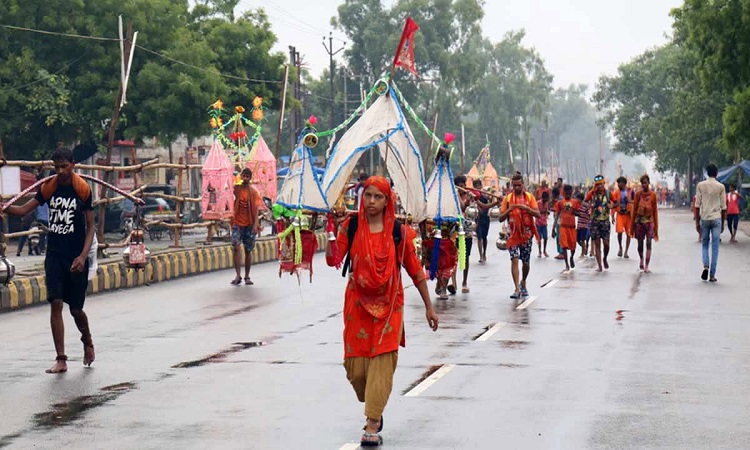महिला कांवड़ श्रद्धालुओं की सुरक्षा को 10 हजार से अधिक महिला पुलिसकर्मी तैनात, महिला हेल्प डेस्क बनाए गए