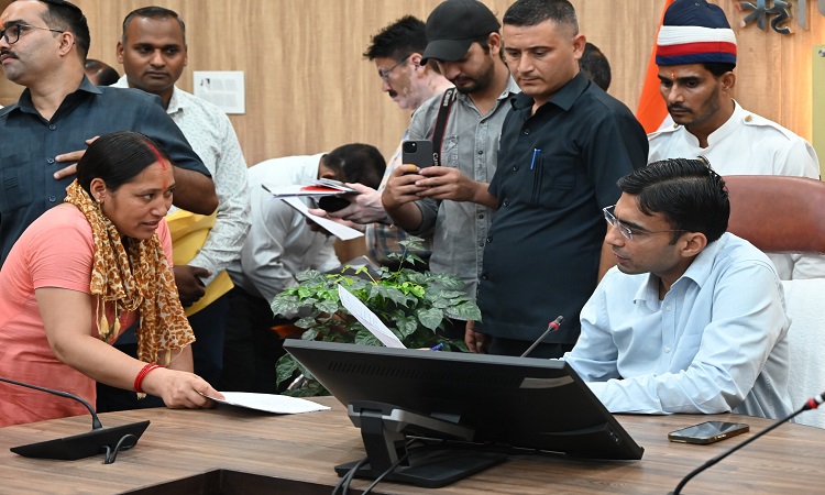 जब तक पुलमा देवी को न्याय नही मिलेगा, तब तक प्रशासन छोड़ने वाला नही प्रकरण को
