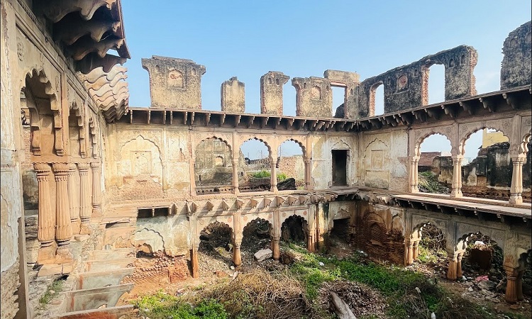 यूपी के 11 विरासत भवनों और किलों को भव्य पर्यटन स्थलों में बदलेगी योगी सरकार