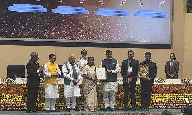 देश के प्रथम तीन स्वच्छतम बड़े नगरों में पहले एक भी नगर नहीं, लखनऊ पहली बार हुआ शामिल