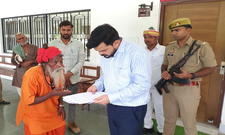 सीएम डैशबोर्ड से समग्र विकास की दिशा में तेजी से बढ़ रहा सीएम योगी का उत्तम प्रदेश
