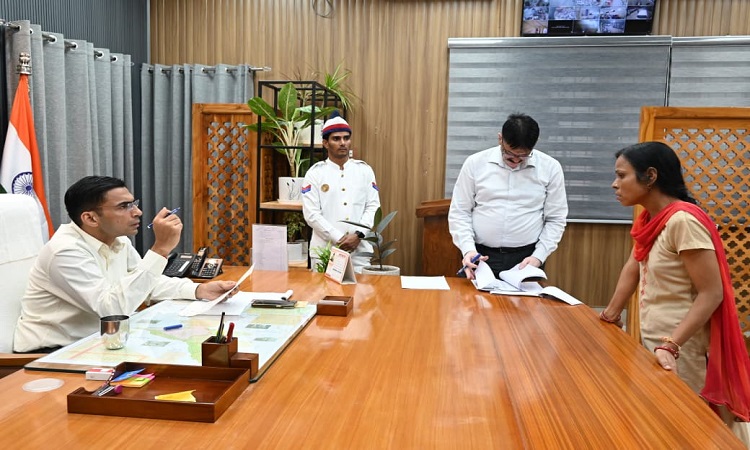 डीएम अनुरोध; SGRR एजुकेशन मिशन ने पिछले सेशन की 50% फीस माफ