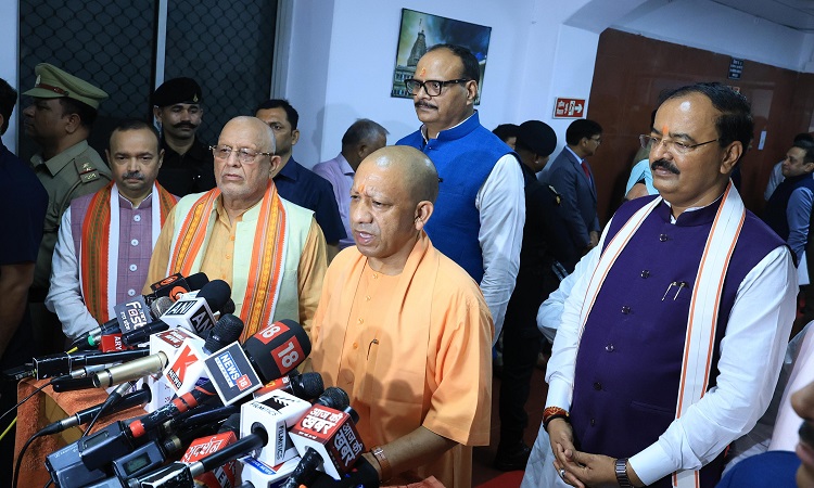 असंसदीय भाषा का प्रयोग करने के लिए पहले से ही कुख्यात है विपक्ष, उनके एजेंडे में विकास कहीं नहीं: yogi