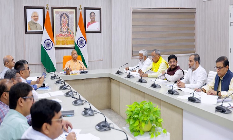 मुख्यमंत्री का निर्देश, त्योहारों से पहले सभी सड़कें दुरुस्त हो जाएं