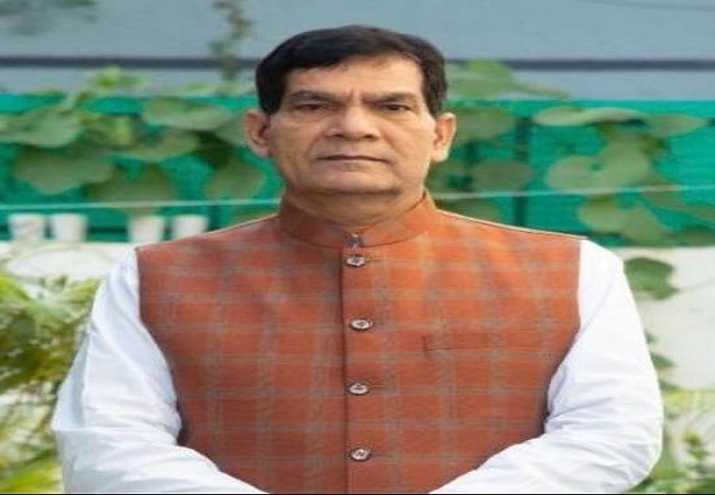 एके शर्मा के सतत प्रयासों से घोसी में गन्ना क्रय केंद्र दोबारा शुरू