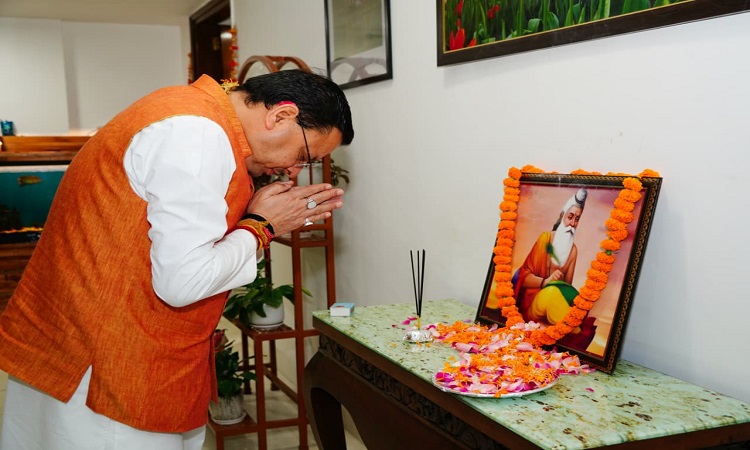 CM धामी ने वाल्मीकि जयंती पर किया स्मरण, कहा- उनकी रचनाएं देती हैं सत्य और कर्तव्य की सीख