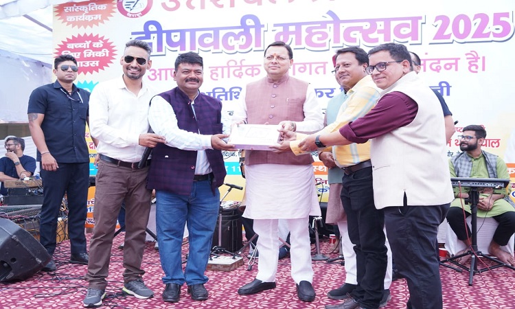 विकसित भारत और विकसित उत्तराखंड के निर्माण के लिए स्वदेशी को देना होगा बढ़ावा: सीएम धामी