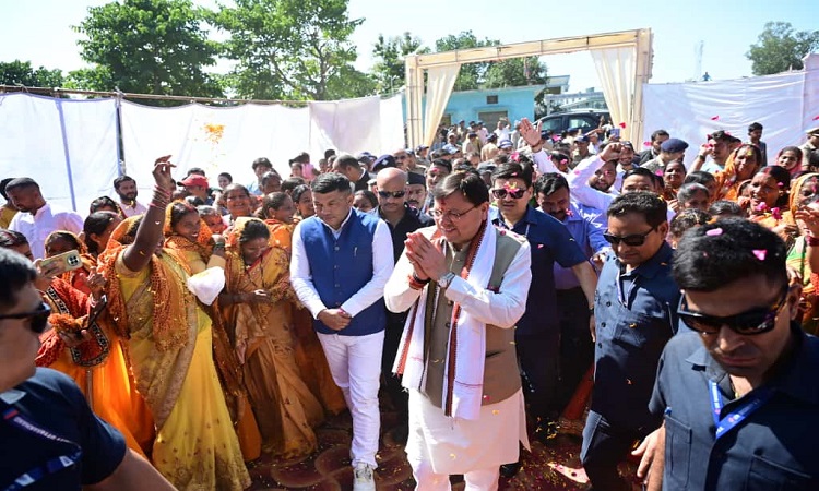 टनकपुर में मुख्यमंत्री ने किया 15 विकास योजनाओं का लोकार्पण एवं शिलान्यास