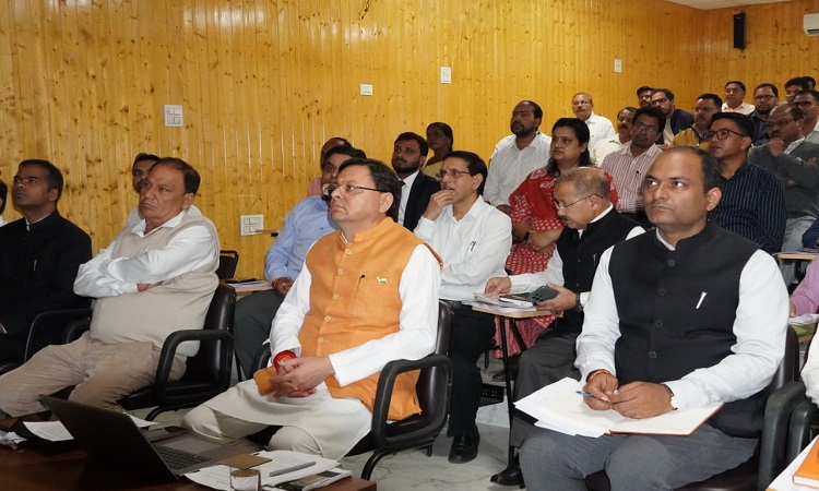 मुख्यमंत्री ने शारदा कॉरिडोर विकास परियोजना की समीक्षा की