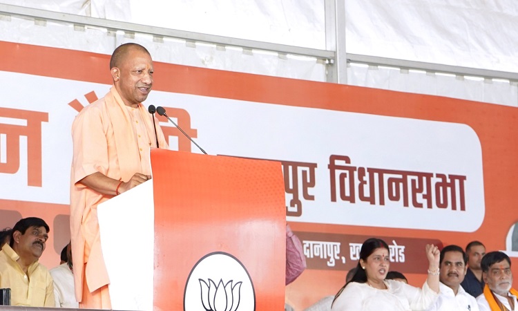 विकास को बाधित करने के लिए राजद-कांग्रेस ने शुरू की ‘बुरके’ की शरारतः योगी