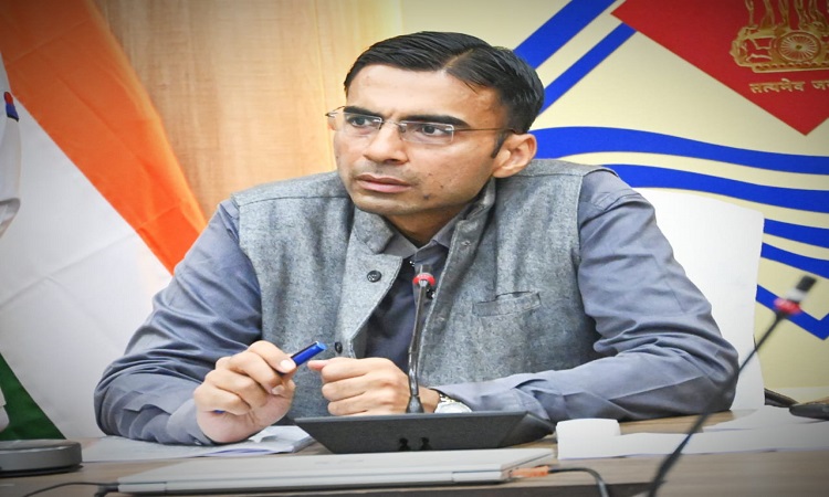 मामूली विवाद पर शस्त्र लहराने की घटना से भविष्य में शस्त्र दुरुपयोग की है प्रबल संभावना; दोनों पक्षों को डीएम ने तलब किया
