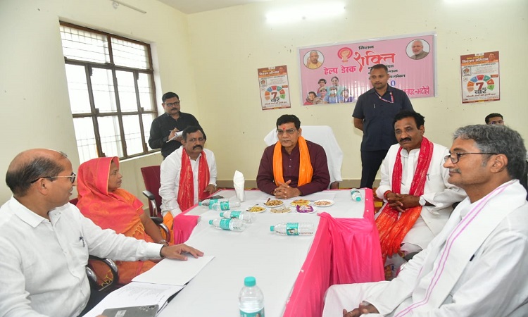 विकास की असली तस्वीर शहरों में नहीं, गांवों में दिखती है: एके शर्मा
