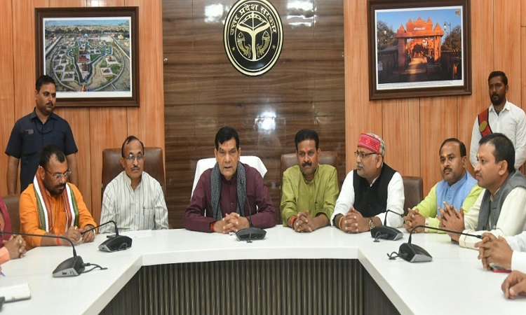 एके शर्मा ने आगामी माघ मेला की तैयारियों की समीक्षा की, दिए आवश्यक निर्देश