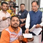 सीएम विष्णु देव साय की बड़ी पहल, दिव्यांग रग्बी खिलाड़ी को तुरंत दी आर्थिक मदद