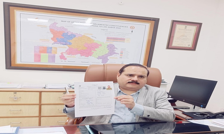 मुख्य निर्वाचन अधिकारी ने भरा गणना प्रपत्र, मतदाताओं से की SIR अभियान में जुड़ने की अपील