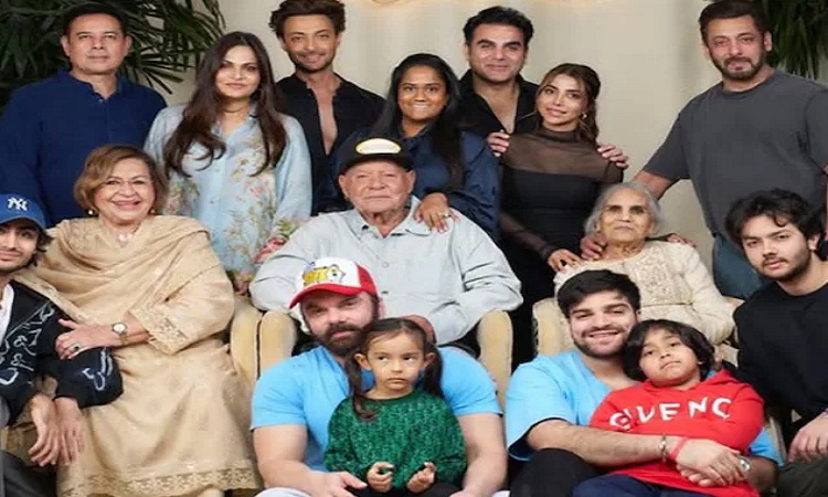 आप हमारी गैलेक्सी…90 साल के हुए सलीम खान, बेटी अर्पिता ने दी बर्थडे पर बधाई