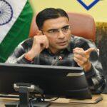 स्कूल की आनाकानी पर डीएम का एक्शन, 2 दिन में टीसी जारी