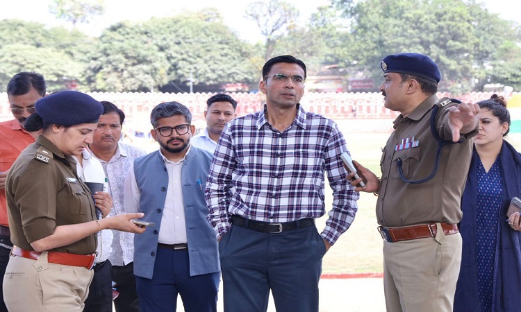 राज्य स्थापना दिवस की तैयारियों का डीएम-एसएसपी ने लिया जायजा