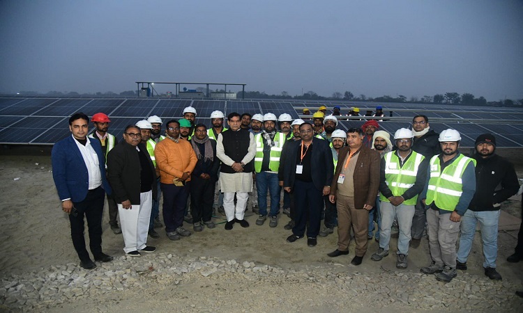 पीएम सूर्यघर योजना में उत्तर प्रदेश ने रचा इतिहास, एक गीगावाट रूफटॉप सोलर क्षमता का रिकॉर्ड