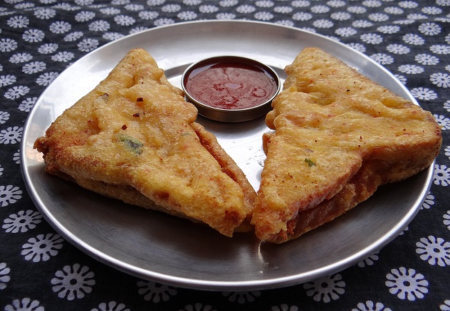 चाय के साथ लें इन पकौड़े का मज़ा, शाम हो जाएगी सुहानी
