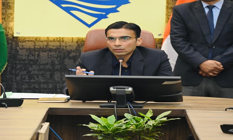 डीएम के निर्देश पर 25 से अधिक विभाग एक ही छत के नीछे जनता के द्वार