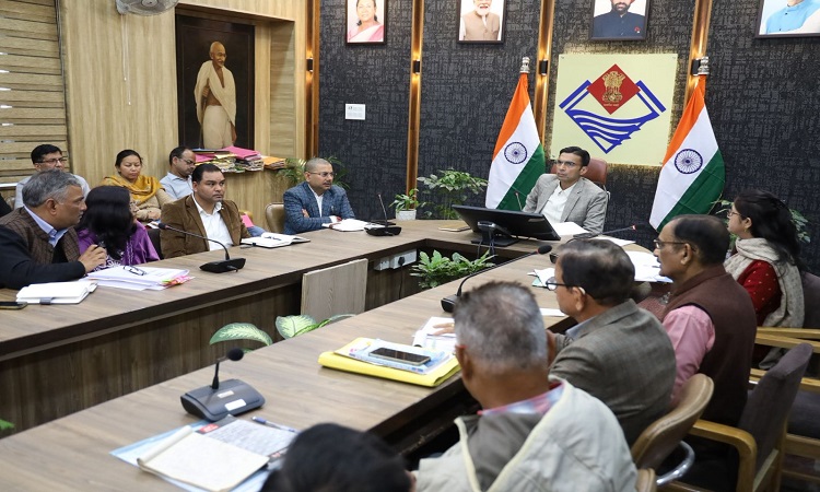 लखवाड़-व्यासी राज्य, देश व सीएम का Priority Project : डीएम