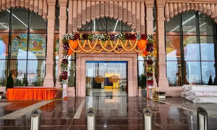 डबल इंजन की सरकार में अयोध्या एयरपोर्ट ने भरी उड़ान