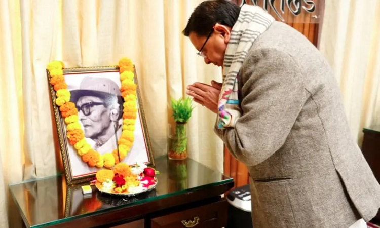 पेशावर कांड के नायक वीर ‘गढ़वाली को मुख्यमंत्री ने किया नमन