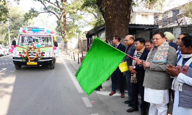 सीएम ने मोबाइल मेडिकल यूनिट वाहनों को रवाना किया