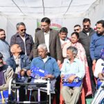 दूरस्थ क्षेत्र के अंतिम छोर पर निवासरत बुजुर्ग महिला बच्चे; सरकार, जिला प्रशासन के लिए प्रथम: डीएम