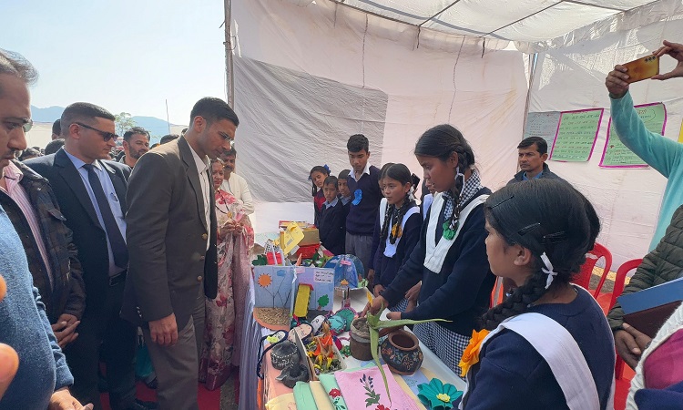 एक छत, कई सेवाएंः शिविर में बनेंगे आयुष्मान से श्रमिक कार्ड तक